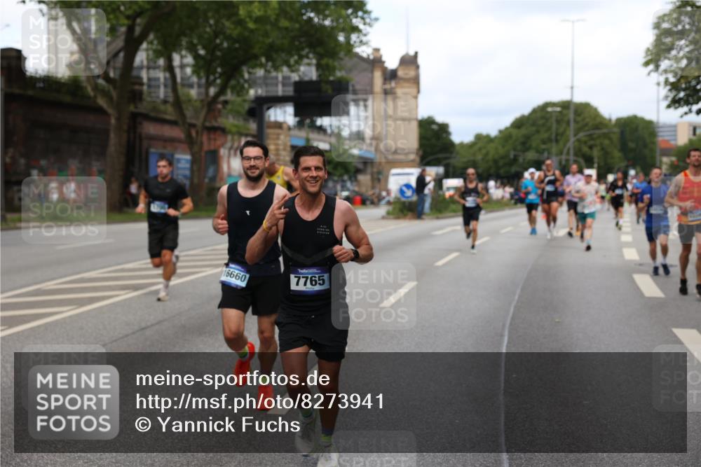 29.06.2025 - hella hamburg halbmarathon Yannick Fuchs http://msf.ph/oto/8273941 29.06.2025 10:37:12 20KM 1353, 1675, 1700, 1735, 2233, 4235, 5011, 5124, 5436, 7035, 7448, 7734, 7765, 7865, 9364, 9371, 9534, 9833, 10216, 10469, 11907, 12839, 13446, 14226, 14447, 14560, 14813, 15095, 15175, 15255, 15297, 15301, 15328, 15535, 16295, 16333, 16660, 16677, 17000, 17177, 17733, 17864, 17911, 18004, 18275, 18304, 18559, 18632, 18659, 18680, 18920 meine-sportfotos.de