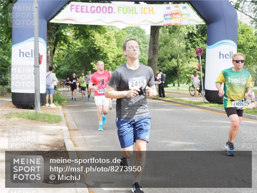 29.06.2025 - hella hamburg halbmarathon MichiJ http://msf.ph/oto/8273950 29.06.2025 10:31:29 Zwischen KM18-KM19 2415, 4080, 5477, 7865, 9114, 9534, 10099, 13897, 14813, 16224, 17516, 19009, 19229 meine-sportfotos.de