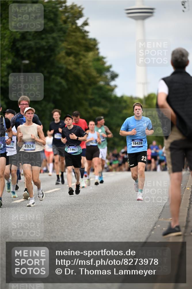 29.06.2025 - hella hamburg halbmarathon Dr. Thomas Lammeyer http://msf.ph/oto/8273978 29.06.2025 10:36:09 Kennedybrücke 1235, 1292, 1987, 2349, 2672, 2943, 3239, 3358, 3707, 3751, 3752, 3778, 4314, 4365, 4605, 4924, 5496, 5601, 5658, 5743, 6218, 6344, 7239, 7295, 7334, 7344, 7535, 7570, 7695, 7816, 7898, 8072, 8073, 8124, 8127, 8304, 8538, 8757, 9478, 9604, 9882, 10248, 10421, 10924, 11168 meine-sportfotos.de
