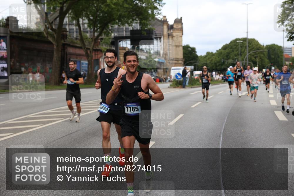 29.06.2025 - hella hamburg halbmarathon Yannick Fuchs http://msf.ph/oto/8274015 29.06.2025 10:37:12 20KM 1353, 1675, 1700, 1735, 2233, 4235, 5011, 5124, 5436, 7035, 7448, 7734, 7765, 7865, 9364, 9371, 9534, 9833, 10216, 10469, 11907, 12839, 13446, 14226, 14447, 14560, 14813, 15095, 15175, 15255, 15297, 15301, 15328, 15535, 16295, 16333, 16660, 16677, 17000, 17177, 17733, 17864, 17911, 18004, 18275, 18304, 18559, 18632, 18659, 18680, 18920 meine-sportfotos.de