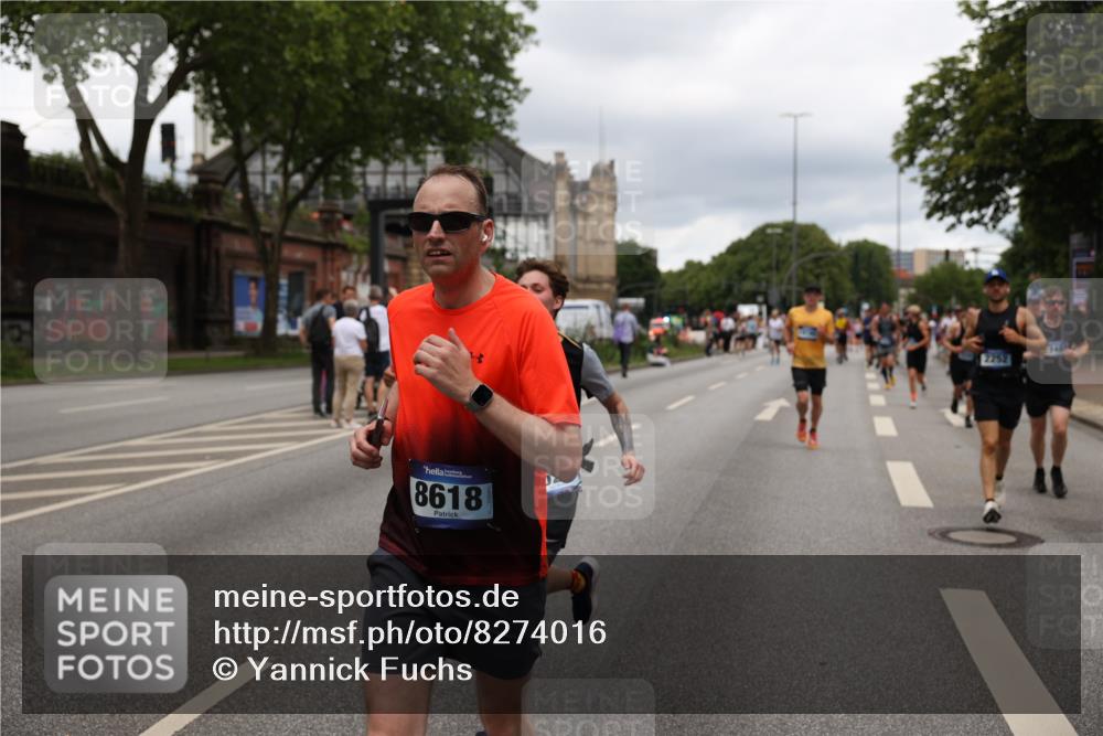 29.06.2025 - hella hamburg halbmarathon Yannick Fuchs http://msf.ph/oto/8274016 29.06.2025 10:49:15 20KM 1120, 1143, 1834, 2029, 2252, 2448, 2612, 3037, 3256, 4249, 4616, 4868, 4897, 5021, 5643, 6355, 6891, 6938, 7147, 7221, 8573, 8618, 8691, 10044, 10188, 10582, 11231, 11568, 12248, 12483, 12544, 12584, 13234, 13236, 13267, 13470, 14750, 14845, 14909, 15300, 15854, 15868, 15896, 16108, 16110, 16213, 16327, 16334, 16609, 17603, 17940, 18031, 18190, 18290, 19047 meine-sportfotos.de