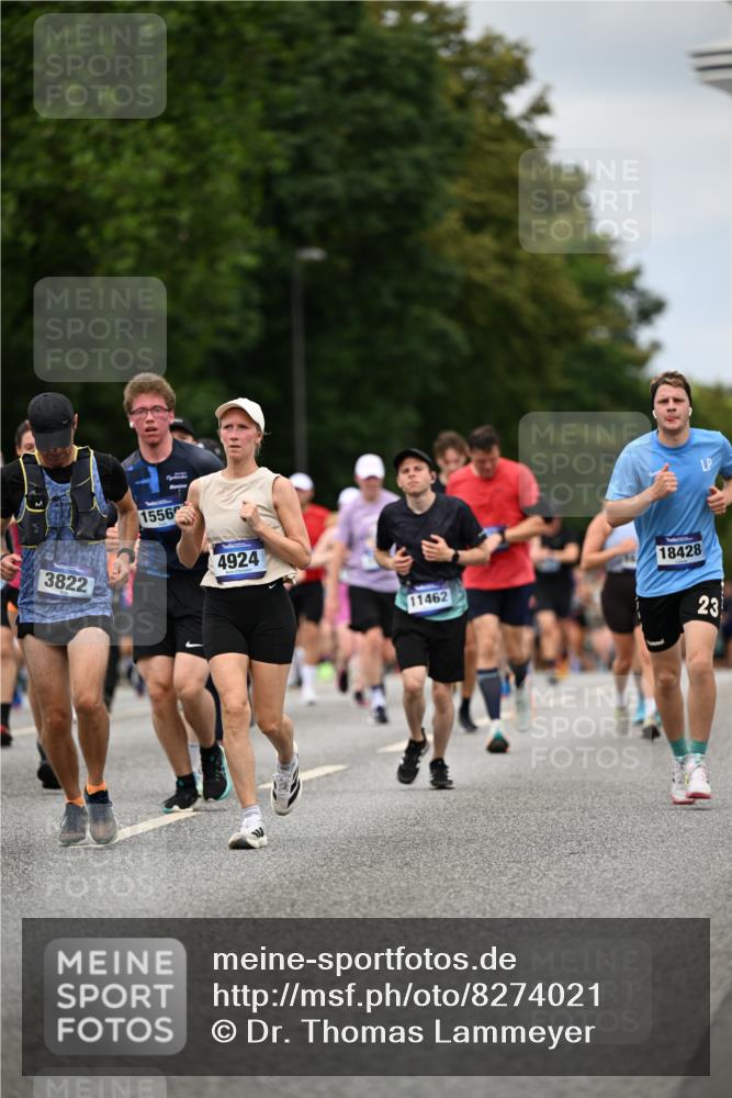 29.06.2025 - hella hamburg halbmarathon Dr. Thomas Lammeyer http://msf.ph/oto/8274021 29.06.2025 10:36:10 Kennedybrücke 1292, 1987, 2349, 2672, 2943, 3239, 3358, 3707, 3751, 3752, 3778, 4314, 4365, 4605, 4924, 5496, 5601, 5658, 5743, 6218, 7239, 7295, 7334, 7344, 7535, 7570, 7695, 7816, 7898, 8072, 8073, 8124, 8127, 8304, 8538, 8757, 9604, 9882, 10248, 10421, 10924, 11168 meine-sportfotos.de