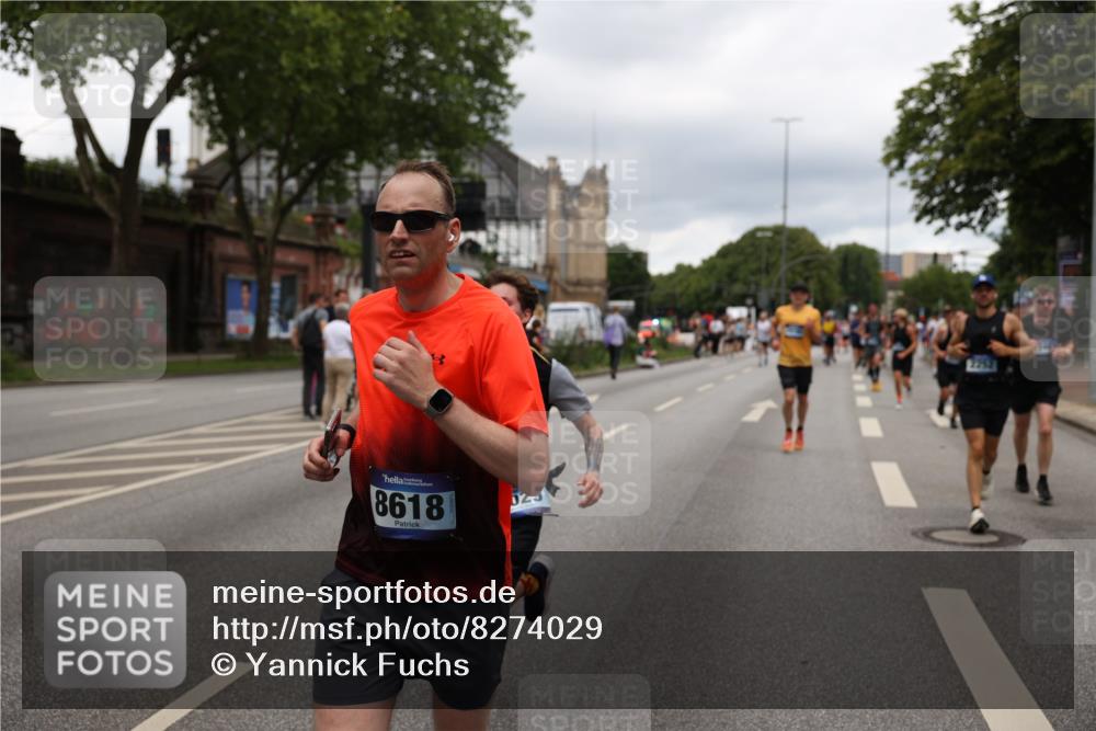 29.06.2025 - hella hamburg halbmarathon Yannick Fuchs http://msf.ph/oto/8274029 29.06.2025 10:49:15 20KM 1120, 1143, 1834, 2029, 2252, 2448, 2612, 3037, 3256, 4249, 4616, 4868, 4897, 5021, 5643, 6355, 6891, 6938, 7147, 7221, 8573, 8618, 8691, 10044, 10188, 10582, 11231, 11568, 12248, 12483, 12544, 12584, 13234, 13236, 13267, 13470, 14750, 14845, 14909, 15300, 15854, 15868, 15896, 16108, 16110, 16213, 16327, 16334, 16609, 17603, 17940, 18031, 18190, 18290, 19047 meine-sportfotos.de