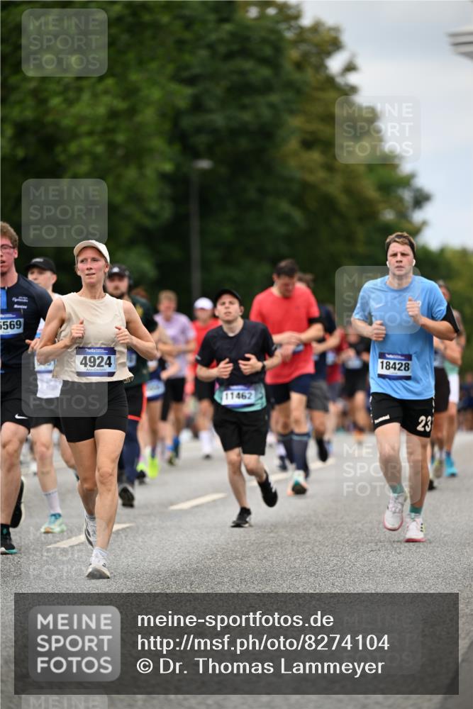 29.06.2025 - hella hamburg halbmarathon Dr. Thomas Lammeyer http://msf.ph/oto/8274104 29.06.2025 10:36:11 Kennedybrücke 1292, 1987, 2349, 2672, 2943, 3239, 3358, 3707, 3751, 3752, 3778, 4314, 4365, 4605, 4924, 5496, 5601, 5658, 5743, 6218, 7239, 7295, 7334, 7344, 7535, 7570, 7695, 7816, 7898, 8072, 8073, 8124, 8127, 8303, 8304, 8538, 8757, 9604, 9882, 10248, 10421, 10924, 11168 meine-sportfotos.de
