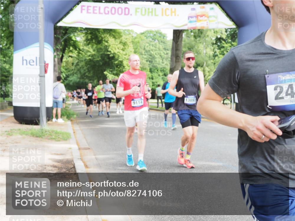 29.06.2025 - hella hamburg halbmarathon MichiJ http://msf.ph/oto/8274106 29.06.2025 10:31:29 Zwischen KM18-KM19 2415, 4080, 5477, 7865, 9114, 9534, 10099, 13897, 14813, 16224, 17516, 19009, 19229 meine-sportfotos.de