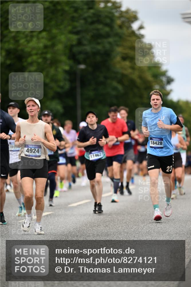 29.06.2025 - hella hamburg halbmarathon Dr. Thomas Lammeyer http://msf.ph/oto/8274121 29.06.2025 10:36:11 Kennedybrücke 1292, 1987, 2349, 2672, 2943, 3239, 3358, 3707, 3751, 3752, 3778, 4314, 4365, 4605, 4924, 5496, 5601, 5658, 5743, 6218, 7239, 7295, 7334, 7344, 7535, 7570, 7695, 7816, 7898, 8072, 8073, 8124, 8127, 8303, 8304, 8538, 8757, 9604, 9882, 10248, 10421, 10924, 11168 meine-sportfotos.de