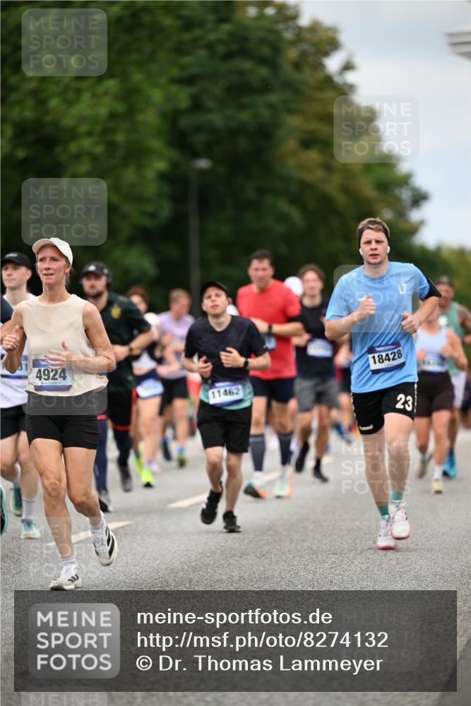 29.06.2025 - hella hamburg halbmarathon Dr. Thomas Lammeyer http://msf.ph/oto/8274132 29.06.2025 10:36:11 Kennedybrücke 1292, 1987, 2349, 2672, 2943, 3239, 3358, 3707, 3751, 3752, 3778, 4314, 4365, 4605, 4924, 5496, 5601, 5658, 5743, 6218, 7239, 7295, 7334, 7344, 7535, 7570, 7695, 7816, 7898, 8072, 8073, 8124, 8127, 8303, 8304, 8538, 8757, 9604, 9882, 10248, 10421, 10924, 11168 meine-sportfotos.de