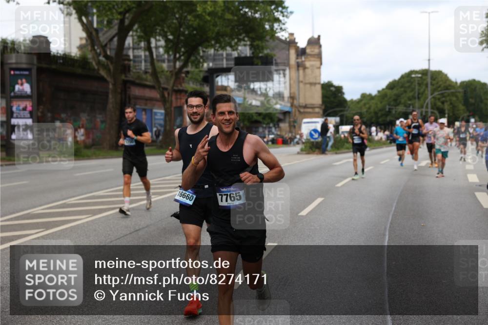 29.06.2025 - hella hamburg halbmarathon Yannick Fuchs http://msf.ph/oto/8274171 29.06.2025 10:37:12 20KM 1353, 1675, 1700, 1735, 2233, 4235, 5011, 5124, 5436, 7035, 7448, 7734, 7765, 7865, 9364, 9371, 9534, 9833, 10216, 10469, 11907, 12839, 13446, 14226, 14447, 14560, 14813, 15095, 15175, 15255, 15297, 15301, 15328, 15535, 16295, 16333, 16660, 16677, 17000, 17177, 17733, 17864, 17911, 18004, 18275, 18304, 18559, 18632, 18659, 18680, 18920 meine-sportfotos.de