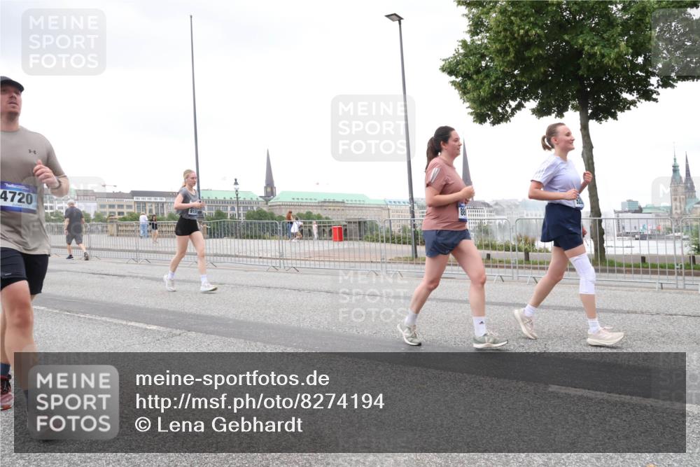 29.06.2025 - hella hamburg halbmarathon Lena Gebhardt http://msf.ph/oto/8274194 29.06.2025 10:54:31 Lombardsbrücke 4720, 1198, 1263, 1762, 1779, 1822, 1949, 2084, 2244, 2532, 2566, 2586, 2600, 2632, 2761, 3187, 3188, 3364, 3465, 3761, 3795, 3857, 4323, 4685, 4720, 4838, 4971, 5157, 5185, 5216, 5309, 5500, 5514, 5804, 5817, 5882, 5933, 5993, 6023, 6279, 6468, 6583, 6982, 6987, 6988, 7498, 7670, 7874, 7946, 7986, 8012, 8186, 8801, 8803, 8867, 9130, 9138, 9203, 9521, 10207, 10331, 10471, 11033, 11226, 11287, 11354, 11567, 11569, 11785, 12268, 12270, 12930, 13272, 13283 meine-sportfotos.de