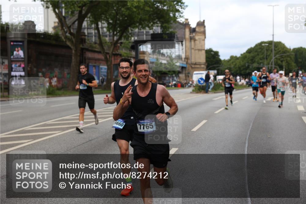 29.06.2025 - hella hamburg halbmarathon Yannick Fuchs http://msf.ph/oto/8274212 29.06.2025 10:37:12 20KM 1353, 1675, 1700, 1735, 2233, 4235, 5011, 5124, 5436, 7035, 7448, 7734, 7765, 7865, 9364, 9371, 9534, 9833, 10216, 10469, 11907, 12839, 13446, 14226, 14447, 14560, 14813, 15095, 15175, 15255, 15297, 15301, 15328, 15535, 16295, 16333, 16660, 16677, 17000, 17177, 17733, 17864, 17911, 18004, 18275, 18304, 18559, 18632, 18659, 18680, 18920 meine-sportfotos.de