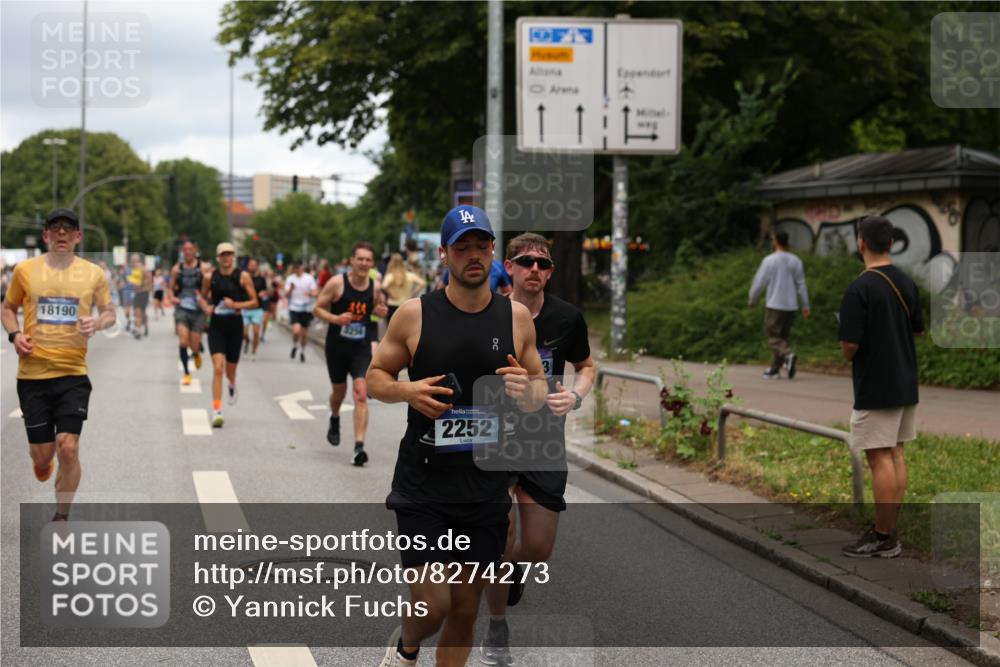 29.06.2025 - hella hamburg halbmarathon Yannick Fuchs http://msf.ph/oto/8274273 29.06.2025 10:49:17 20KM 1120, 1143, 1179, 1834, 2029, 2252, 2448, 2612, 3037, 3256, 4249, 4616, 4868, 4897, 5021, 5643, 6355, 6891, 7147, 7221, 8573, 8618, 8691, 10044, 10188, 10582, 11231, 11568, 12248, 12483, 12544, 12545, 12584, 13234, 13236, 13470, 14750, 14845, 14909, 15300, 15584, 15854, 15868, 15896, 16108, 16110, 16213, 16334, 16609, 17133, 17603, 17940, 18031, 18190, 18290, 19047 meine-sportfotos.de