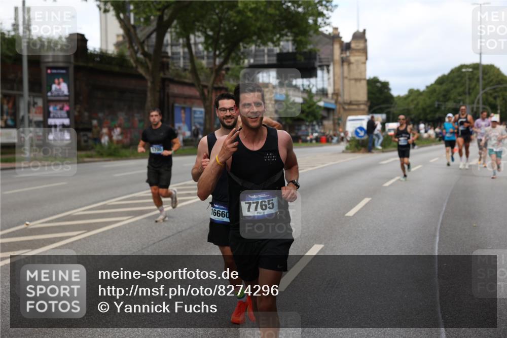 29.06.2025 - hella hamburg halbmarathon Yannick Fuchs http://msf.ph/oto/8274296 29.06.2025 10:37:12 20KM 1353, 1675, 1700, 1735, 2233, 4235, 5011, 5124, 5436, 7035, 7448, 7734, 7765, 7865, 9364, 9371, 9534, 9833, 10216, 10469, 11907, 12839, 13446, 14226, 14447, 14560, 14813, 15095, 15175, 15255, 15297, 15301, 15328, 15535, 16295, 16333, 16660, 16677, 17000, 17177, 17733, 17864, 17911, 18004, 18275, 18304, 18559, 18632, 18659, 18680, 18920 meine-sportfotos.de
