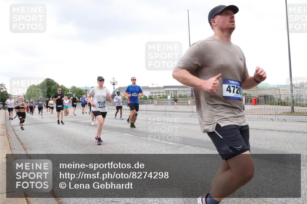 29.06.2025 - hella hamburg halbmarathon Lena Gebhardt http://msf.ph/oto/8274298 29.06.2025 10:54:32 Lombardsbrücke 5157, 8801, 4720, 1198, 1762, 1779, 1822, 1949, 2084, 2244, 2532, 2566, 2586, 2600, 2632, 2761, 3187, 3188, 3364, 3761, 3795, 3857, 4323, 4685, 4720, 4838, 4971, 5157, 5185, 5216, 5309, 5500, 5514, 5804, 5817, 5882, 5933, 5993, 6023, 6279, 6468, 6982, 6987, 6988, 7498, 7670, 7874, 7946, 7986, 8012, 8186, 8801, 8803, 8867, 9130, 9138, 9203, 9521, 10207, 10331, 10471, 11033, 11226, 11287, 11354, 11567, 11569, 11785, 12268, 12270, 12930, 13272, 13283 meine-sportfotos.de