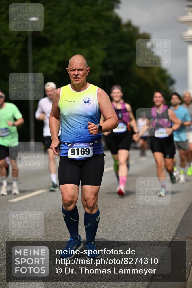 29.06.2025 - hella hamburg halbmarathon Dr. Thomas Lammeyer http://msf.ph/oto/8274310 29.06.2025 10:15:27 Kennedybrücke 1166, 1531, 1866, 1992, 4227, 5254, 5379, 5990, 5991, 7571, 9169, 9191, 10042, 10372, 10428, 11321 meine-sportfotos.de
