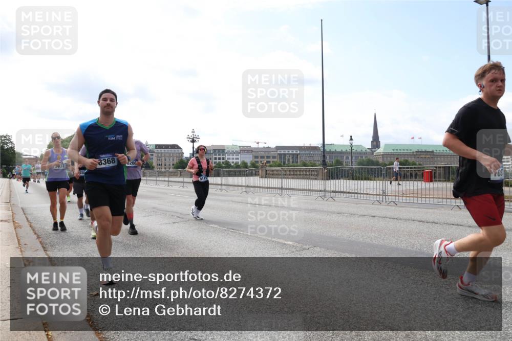 29.06.2025 - hella hamburg halbmarathon Lena Gebhardt http://msf.ph/oto/8274372 29.06.2025 10:11:29 Lombardsbrücke 1328, 1531, 1723, 1866, 1992, 2868, 3363, 3837, 4227, 4287, 5254, 5605, 5653, 7271, 7571, 8115, 8171, 8206, 8207, 8368, 8561, 8807, 8810, 9119, 9428, 10196, 10372, 10428, 11149, 11321, 11755, 12286, 12571, 12836, 13177, 13203, 13603, 13939, 14008, 14022, 14149, 15009, 15252, 15797, 15908, 15945, 16383, 17080, 17142, 17500, 17787, 17866, 18278, 18382, 19172, 19241 meine-sportfotos.de