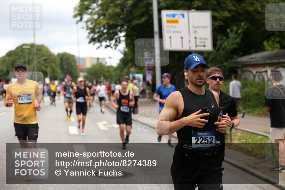 29.06.2025 - hella hamburg halbmarathon Yannick Fuchs http://msf.ph/oto/8274389 29.06.2025 10:49:17 20KM 1120, 1143, 1179, 1834, 2029, 2252, 2448, 2612, 3037, 3256, 4249, 4616, 4868, 4897, 5021, 5643, 6355, 6891, 7147, 7221, 8573, 8618, 8691, 10044, 10188, 10582, 11231, 11568, 12248, 12483, 12544, 12545, 12584, 13234, 13236, 13470, 14750, 14845, 14909, 15300, 15584, 15854, 15868, 15896, 16108, 16110, 16213, 16334, 16609, 17133, 17603, 17940, 18031, 18190, 18290, 19047 meine-sportfotos.de