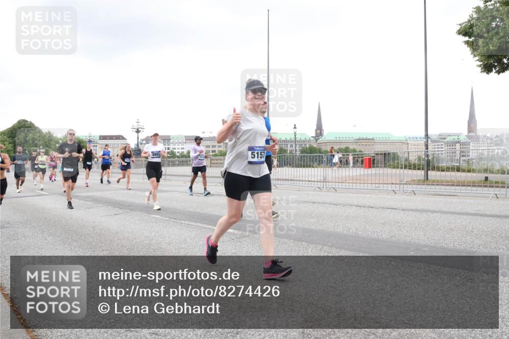 29.06.2025 - hella hamburg halbmarathon Lena Gebhardt http://msf.ph/oto/8274426 29.06.2025 10:54:33 Lombardsbrücke 8803, 5157, 1198, 1762, 1779, 1822, 1949, 2084, 2244, 2532, 2566, 2586, 2600, 2632, 2761, 3187, 3188, 3364, 3761, 3795, 3857, 4323, 4685, 4720, 4838, 4971, 5157, 5185, 5216, 5309, 5500, 5514, 5804, 5817, 5882, 5933, 5993, 6023, 6279, 6468, 6982, 6987, 6988, 7498, 7670, 7874, 7946, 7986, 8012, 8186, 8801, 8803, 8867, 9130, 9203, 9521, 10207, 10331, 10471, 11033, 11226, 11287, 11354, 11567, 11569, 11785, 12240, 12268, 12270, 12930, 13272, 13283, 13944, 13945 meine-sportfotos.de