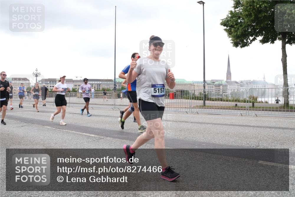29.06.2025 - hella hamburg halbmarathon Lena Gebhardt http://msf.ph/oto/8274466 29.06.2025 10:54:34 Lombardsbrücke 5157, 1198, 1762, 1779, 1822, 1949, 2084, 2244, 2532, 2566, 2586, 2600, 2632, 2761, 3187, 3188, 3364, 3761, 3795, 3857, 4323, 4685, 4720, 4971, 5157, 5185, 5216, 5309, 5500, 5514, 5804, 5817, 5882, 5933, 5993, 6023, 6279, 6468, 6982, 6987, 6988, 7498, 7670, 7874, 7946, 7986, 8012, 8186, 8801, 8803, 8867, 9130, 9203, 9521, 10207, 10331, 10471, 11033, 11226, 11287, 11354, 11567, 11569, 11785, 12240, 12268, 12270, 12930, 13272, 13283, 13944, 13945 meine-sportfotos.de