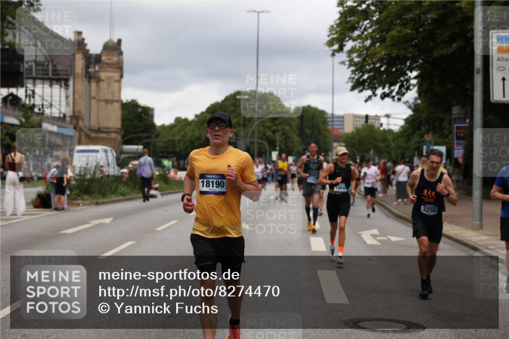 29.06.2025 - hella hamburg halbmarathon Yannick Fuchs http://msf.ph/oto/8274470 29.06.2025 10:49:17 20KM 1120, 1143, 1179, 1834, 2029, 2252, 2448, 2612, 3037, 3256, 4249, 4616, 4868, 4897, 5021, 5643, 6355, 6891, 7147, 7221, 8573, 8618, 8691, 10044, 10188, 10582, 11231, 11568, 12248, 12483, 12544, 12545, 12584, 13234, 13236, 13470, 14750, 14845, 14909, 15300, 15584, 15854, 15868, 15896, 16108, 16110, 16213, 16334, 16609, 17133, 17603, 17940, 18031, 18190, 18290, 19047 meine-sportfotos.de