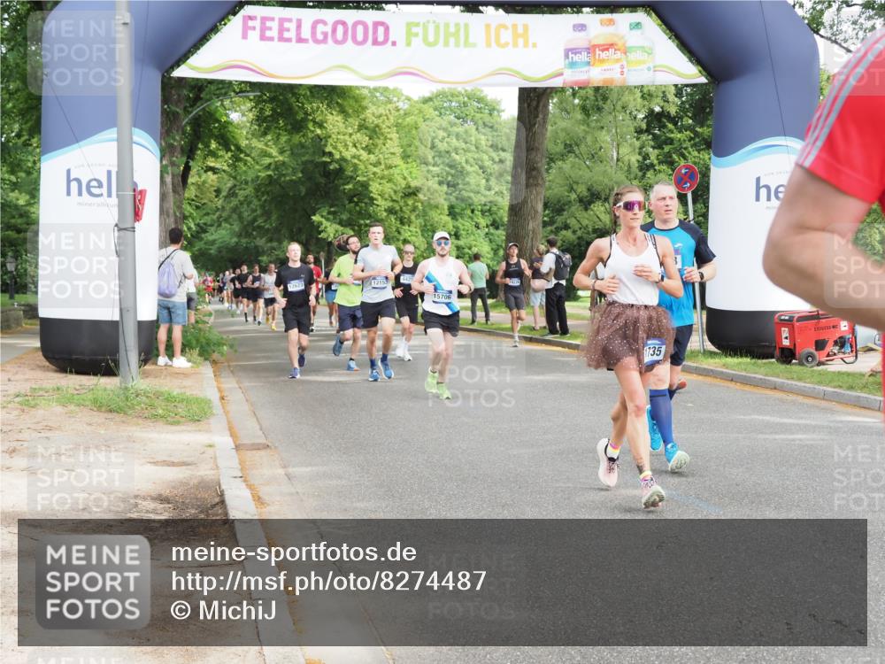 29.06.2025 - hella hamburg halbmarathon MichiJ http://msf.ph/oto/8274487 29.06.2025 10:31:31 Zwischen KM18-KM19 1735, 2415, 4080, 5477, 7865, 9114, 9534, 10099, 12153, 13897, 14813, 15706, 16338, 19229 meine-sportfotos.de