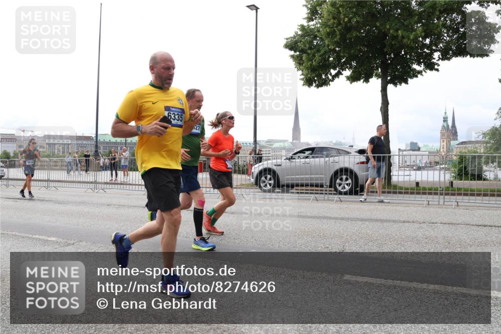 29.06.2025 - hella hamburg halbmarathon Lena Gebhardt http://msf.ph/oto/8274626 29.06.2025 10:34:59 Lombardsbrücke 6335, 27, 1025, 1284, 1497, 1717, 1849, 2023, 2355, 2376, 2751, 3130, 3409, 3420, 4564, 4884, 5027, 5453, 5531, 6034, 6171, 6189, 6310, 6329, 6335, 6379, 6397, 6803, 6843, 7020, 7267, 7299, 7386, 7644, 7733, 7927, 8369, 8793, 9122, 9164, 9248, 9448, 9514, 10335, 10358, 10464, 10606, 10674, 11122, 11233, 11245, 11320, 11359, 11646, 11886, 12019, 12164, 12236, 12382, 12764, 15477, 16238, 16311, 16390 meine-sportfotos.de