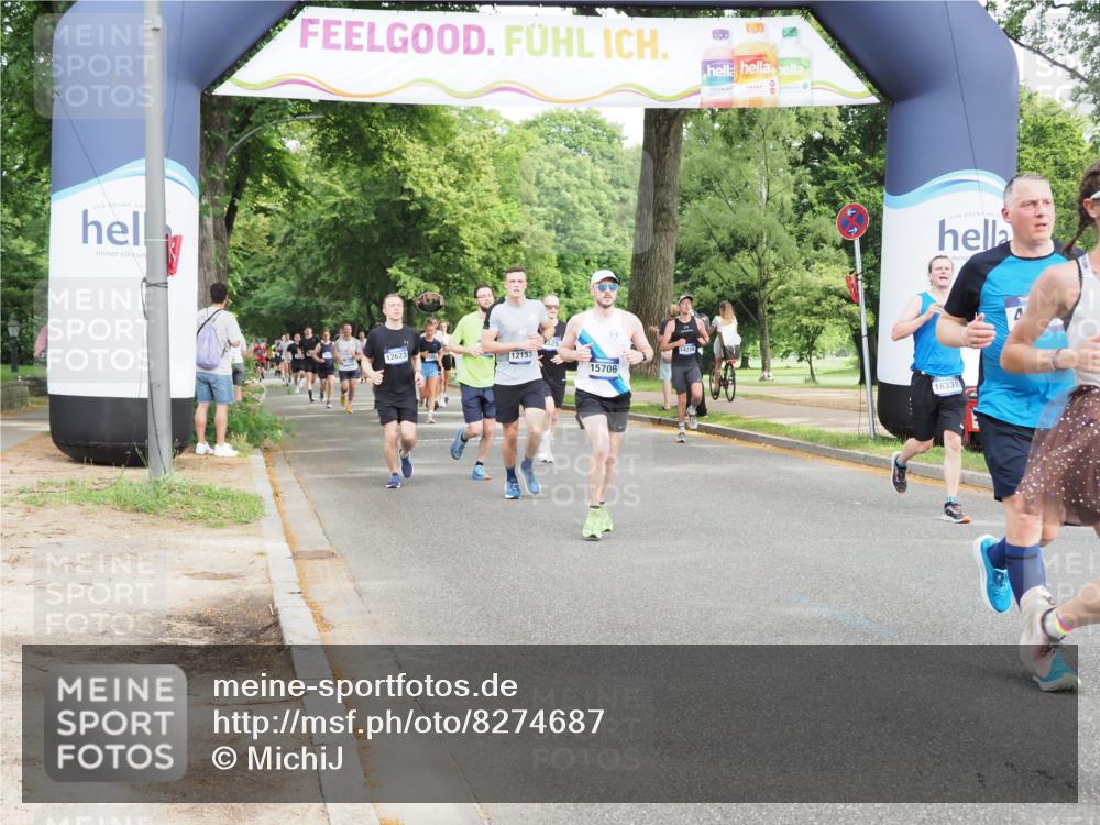 29.06.2025 - hella hamburg halbmarathon MichiJ http://msf.ph/oto/8274687 29.06.2025 10:31:32 Zwischen KM18-KM19 1735, 2415, 4080, 4318, 5477, 9114, 9534, 10099, 10493, 12153, 13897, 14813, 15706, 16338, 19229 meine-sportfotos.de
