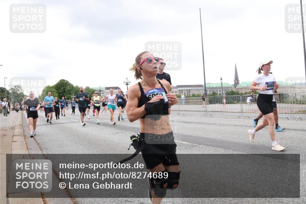 29.06.2025 - hella hamburg halbmarathon Lena Gebhardt http://msf.ph/oto/8274689 29.06.2025 10:54:35 Lombardsbrücke 1949, 17394, 500, 8803, 1198, 1762, 1779, 1822, 1949, 2084, 2244, 2532, 2566, 2586, 2600, 2632, 2761, 3187, 3188, 3364, 3761, 3795, 3857, 4720, 4971, 5157, 5185, 5216, 5309, 5500, 5514, 5817, 5882, 5933, 5993, 6023, 6279, 6982, 6987, 7498, 7670, 7874, 7946, 7986, 8012, 8186, 8801, 8803, 8867, 9130, 9203, 9521, 10207, 10331, 10471, 11033, 11226, 11287, 11354, 11567, 11569, 11785, 12240, 12268, 12270, 12930, 13272, 13283, 13944, 13945 meine-sportfotos.de