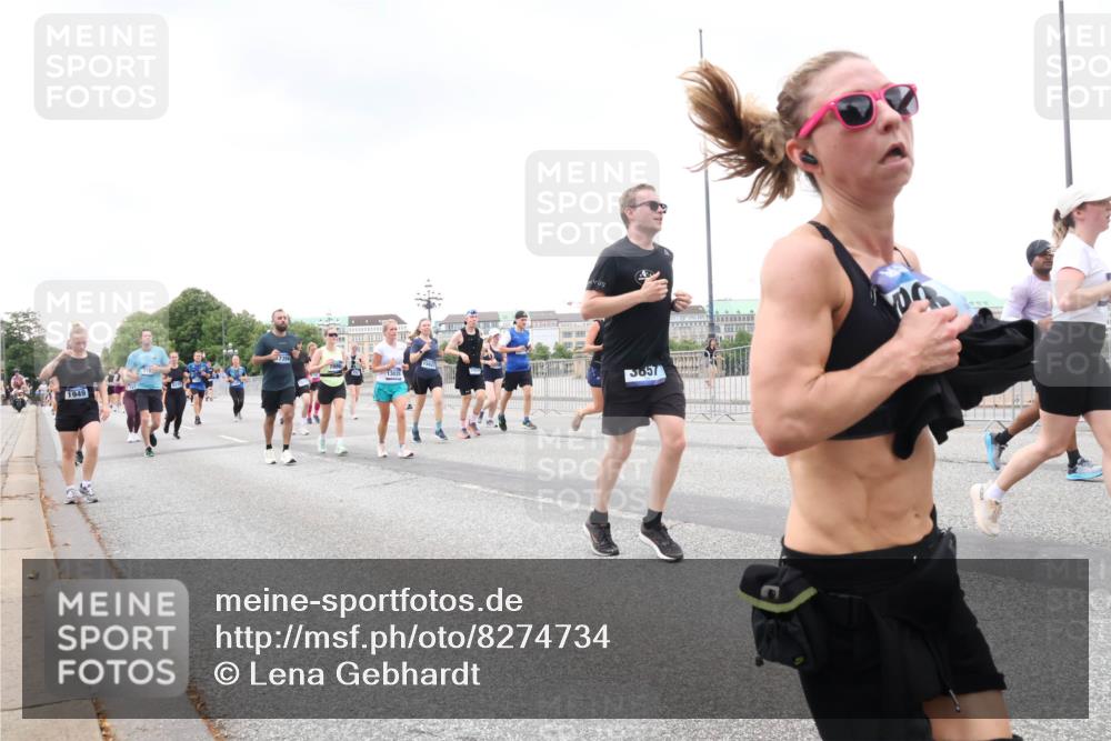 29.06.2025 - hella hamburg halbmarathon Lena Gebhardt http://msf.ph/oto/8274734 29.06.2025 10:54:36 Lombardsbrücke 1949, 7394, 13035, 3857, 1198, 1762, 1779, 1822, 1949, 2084, 2244, 2532, 2566, 2586, 2632, 3187, 3188, 3364, 3761, 3795, 3857, 4191, 4192, 4720, 4971, 5157, 5185, 5216, 5309, 5500, 5514, 5817, 5882, 5933, 5993, 6023, 6279, 6982, 6987, 7498, 7670, 7874, 7946, 7986, 8012, 8186, 8801, 8803, 8867, 9130, 9203, 9521, 10207, 10331, 10471, 11033, 11226, 11287, 11354, 11567, 11569, 11785, 12240, 12268, 12270, 12930, 13272, 13283, 13944, 13945 meine-sportfotos.de