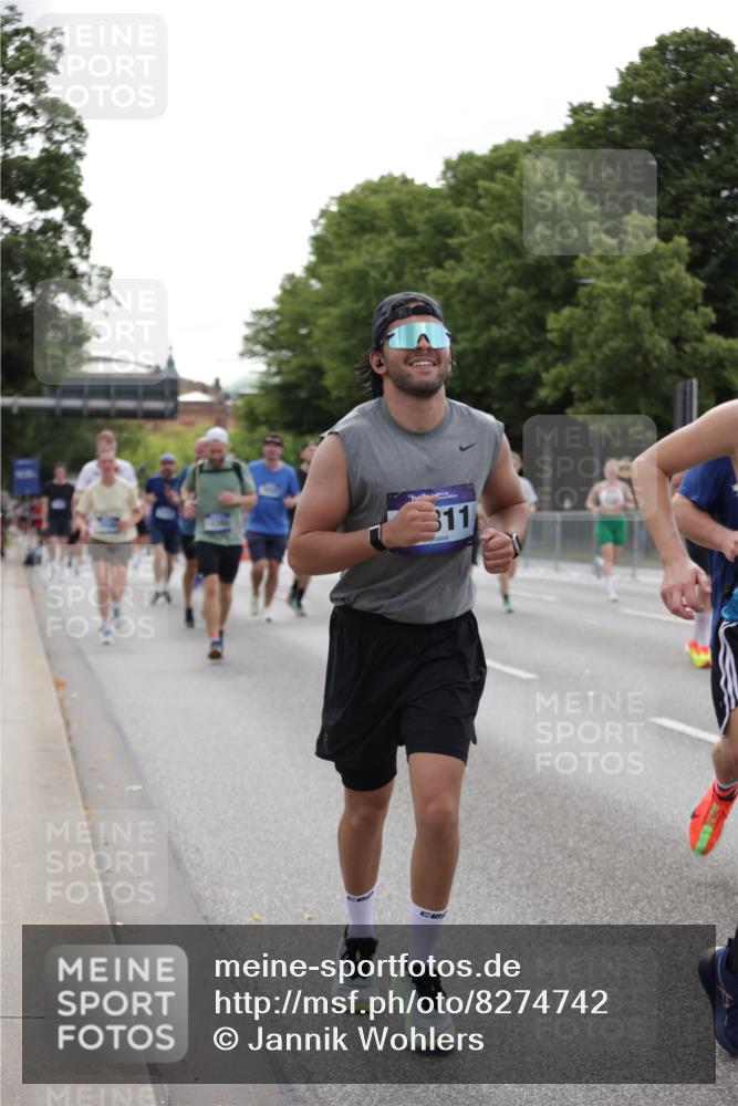 29.06.2025 - hella hamburg halbmarathon Jannik Wohlers http://msf.ph/oto/8274742 29.06.2025 10:34:19 Lombardsbrücke 1025, 2023, 2355, 3130, 3420, 5453, 6034, 6171, 6310, 6329, 6335, 6843, 7020, 7386, 7644, 7733, 8369, 8793, 9122, 9164, 9448, 9514, 10335, 10674, 11122, 11245, 11646, 12164, 12236, 12382, 12764, 13311, 13416, 13471, 13473, 14273, 15310, 15380, 15477, 16238, 16311, 16390, 17412, 18892 meine-sportfotos.de