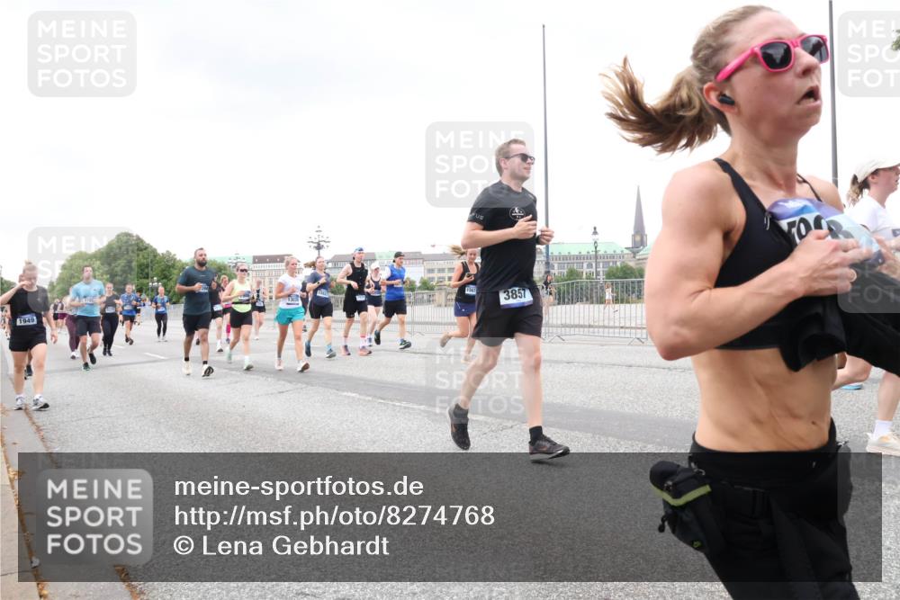 29.06.2025 - hella hamburg halbmarathon Lena Gebhardt http://msf.ph/oto/8274768 29.06.2025 10:54:36 Lombardsbrücke 1949, 1567, 3857, 1198, 1762, 1779, 1822, 1949, 2084, 2244, 2532, 2566, 2586, 2632, 3187, 3188, 3364, 3761, 3795, 3857, 4191, 4192, 4720, 4971, 5157, 5185, 5216, 5309, 5500, 5514, 5817, 5882, 5933, 5993, 6023, 6279, 6982, 6987, 7498, 7670, 7874, 7946, 7986, 8012, 8186, 8801, 8803, 8867, 9130, 9203, 9521, 10207, 10331, 10471, 11033, 11226, 11287, 11354, 11567, 11569, 11785, 12240, 12268, 12270, 12930, 13272, 13283, 13944, 13945 meine-sportfotos.de