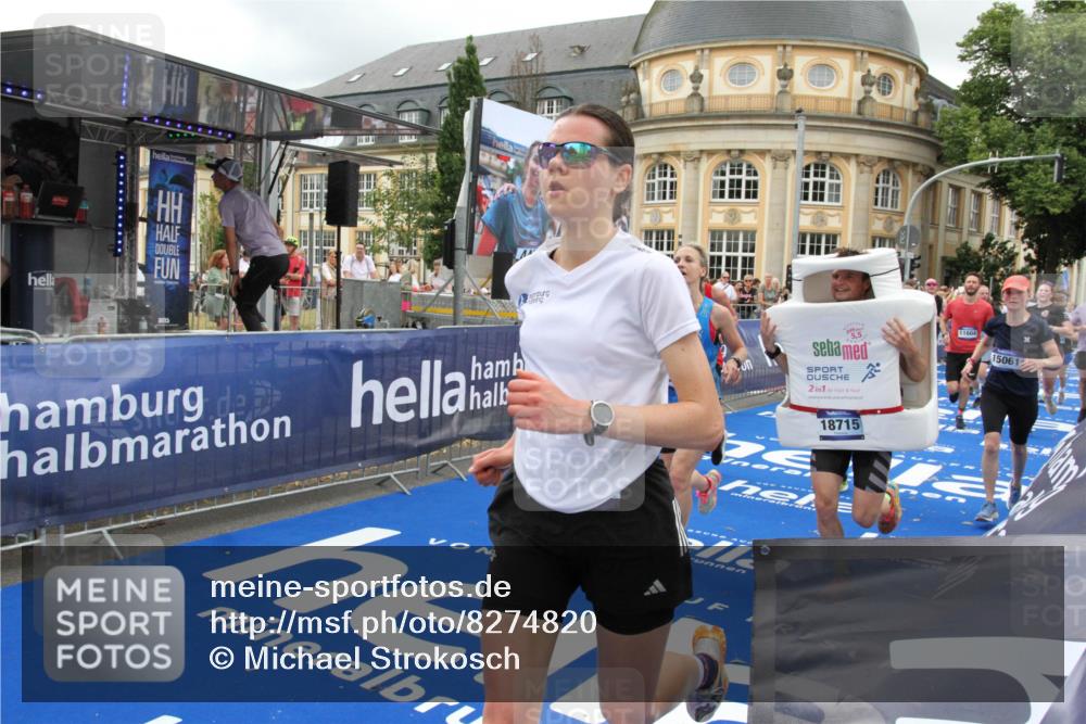 29.06.2025 - hella hamburg halbmarathon Michael Strokosch http://msf.ph/oto/8274820 29.06.2025 10:53:43 Ziel 1502, 2058, 2082, 2518, 2630, 3399, 3819, 5399, 6762, 10549, 10895, 11588, 11589, 11604, 12632, 13865, 14702, 14818, 15061, 15441, 15856, 16092, 17482, 18143, 18514, 18666, 18715 meine-sportfotos.de
