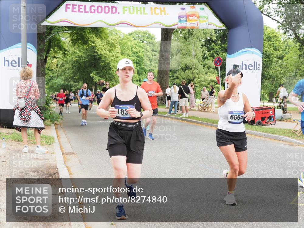 29.06.2025 - hella hamburg halbmarathon MichiJ http://msf.ph/oto/8274840 29.06.2025 10:56:39 Zwischen KM18-KM19 1745, 1766, 1830, 1850, 2359, 5191, 6664, 6871, 10297, 11525, 12457, 14617, 18343 meine-sportfotos.de