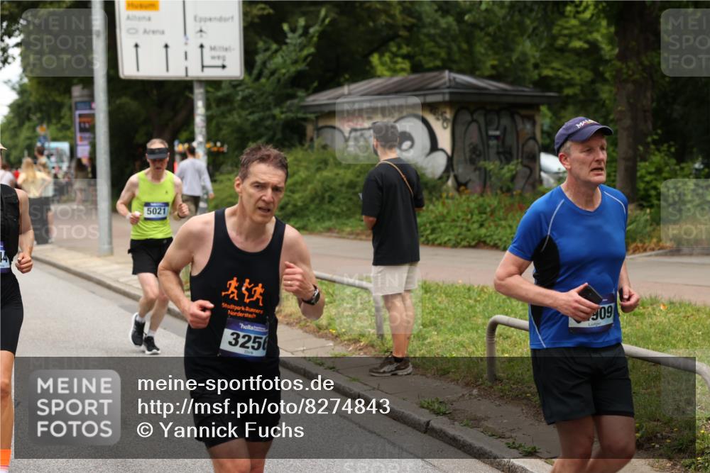 29.06.2025 - hella hamburg halbmarathon Yannick Fuchs http://msf.ph/oto/8274843 29.06.2025 10:49:20 20KM 1120, 1143, 1179, 1834, 2029, 2252, 2448, 2612, 3037, 3256, 4249, 4616, 4897, 5021, 5643, 6891, 7147, 7221, 7976, 8573, 8618, 8691, 10044, 10188, 10582, 11231, 11568, 12248, 12483, 12544, 12545, 13234, 13236, 13470, 14750, 14909, 15300, 15484, 15584, 15854, 15868, 15896, 16108, 16110, 16176, 16213, 16334, 16609, 17133, 17603, 17734, 17940, 18190, 18290, 19047 meine-sportfotos.de