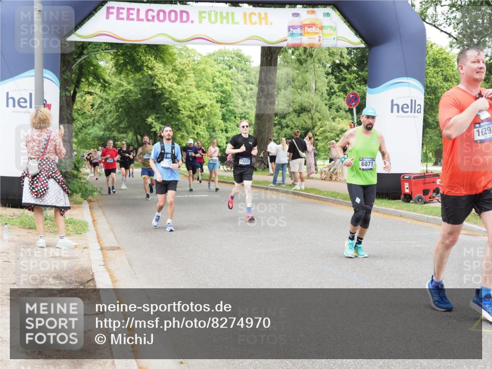 29.06.2025 - hella hamburg halbmarathon MichiJ http://msf.ph/oto/8274970 29.06.2025 10:56:41 Zwischen KM18-KM19 1745, 1766, 1830, 1850, 2359, 5191, 6664, 6871, 10297, 11525, 12457, 13237, 15772, 18343 meine-sportfotos.de