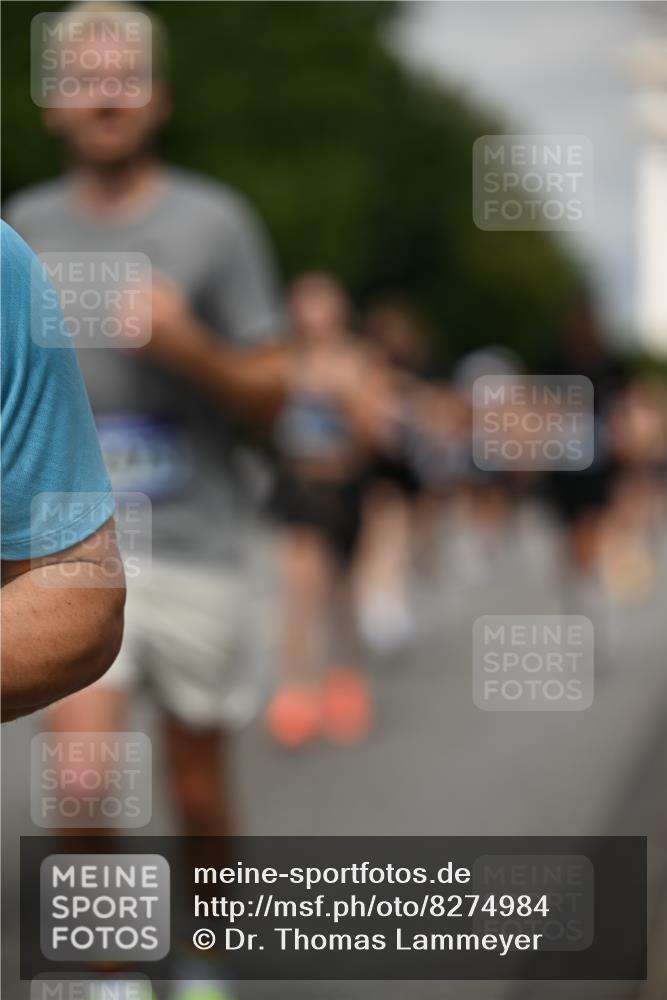 29.06.2025 - hella hamburg halbmarathon Dr. Thomas Lammeyer http://msf.ph/oto/8274984 29.06.2025 10:15:32 Kennedybrücke 1166, 1531, 1866, 1992, 2661, 4227, 5254, 5379, 5990, 5991, 7571, 8368, 9169, 9191, 10042, 10372, 10428, 11321 meine-sportfotos.de