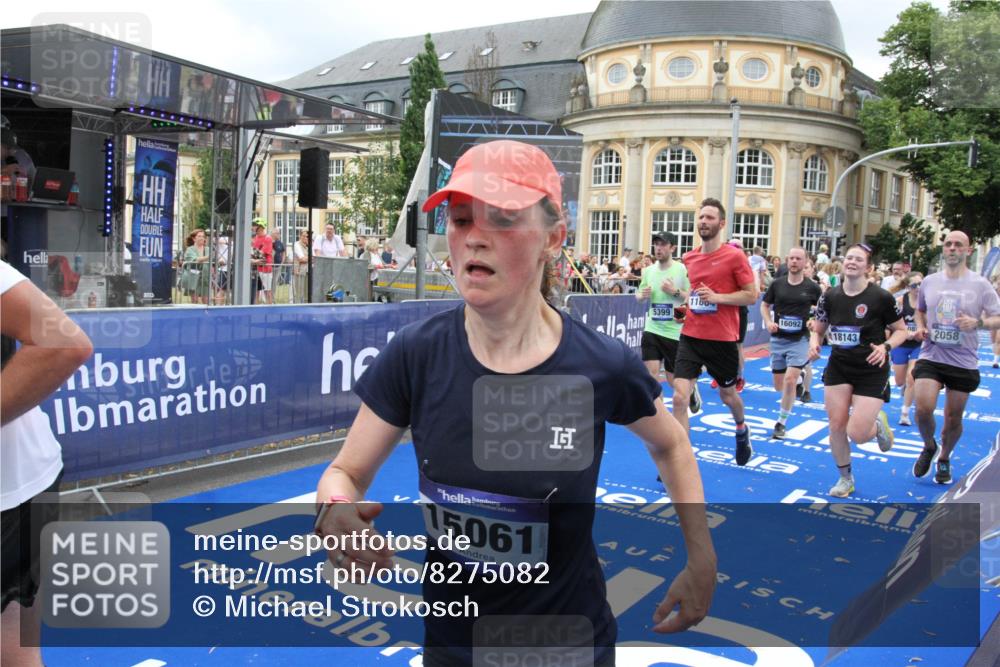29.06.2025 - hella hamburg halbmarathon Michael Strokosch http://msf.ph/oto/8275082 29.06.2025 10:53:45 Ziel 1502, 2058, 2082, 2518, 2630, 3819, 5399, 6762, 6877, 8285, 8335, 10549, 10895, 11588, 11589, 11604, 12632, 13865, 14702, 14818, 15061, 15441, 16092, 17482, 18143, 18514, 18666, 18715 meine-sportfotos.de