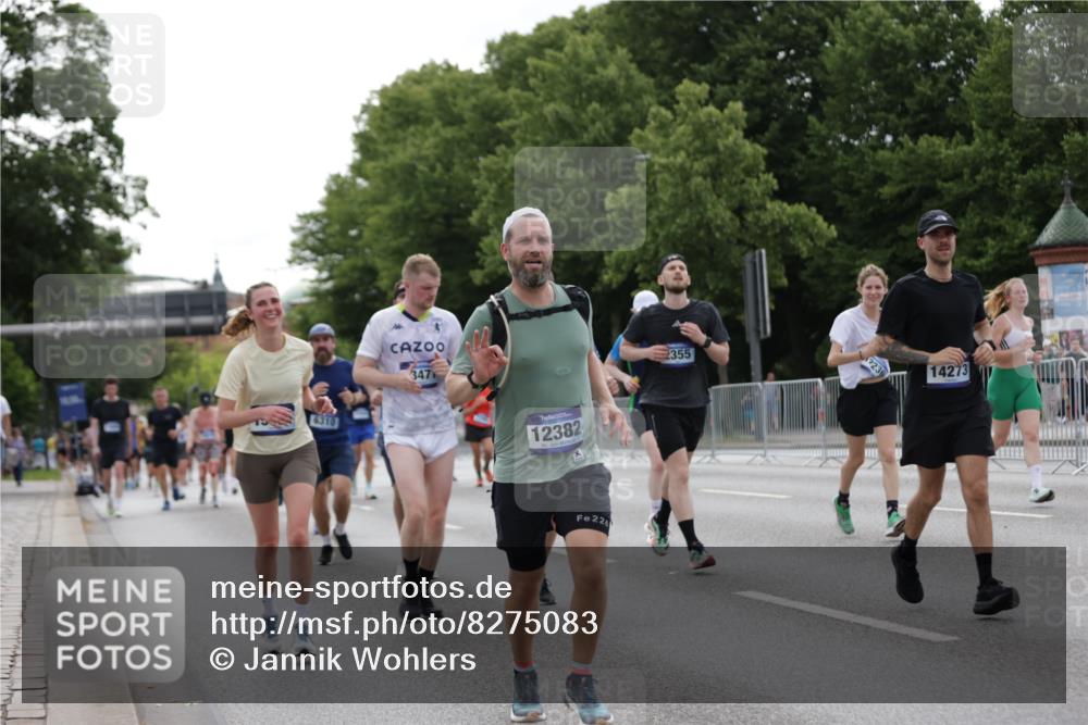 29.06.2025 - hella hamburg halbmarathon Jannik Wohlers http://msf.ph/oto/8275083 29.06.2025 10:34:22 Lombardsbrücke 1025, 2355, 3130, 3420, 4884, 5453, 6034, 6310, 6335, 6379, 6843, 7020, 7299, 7386, 7733, 8369, 8793, 9122, 9164, 9448, 9514, 10335, 10674, 11122, 11245, 11646, 12019, 12164, 12236, 12382, 12764, 13311, 13416, 13471, 13473, 14273, 14527, 15310, 15380, 15477, 15984, 16311, 16390, 17412, 18892 meine-sportfotos.de