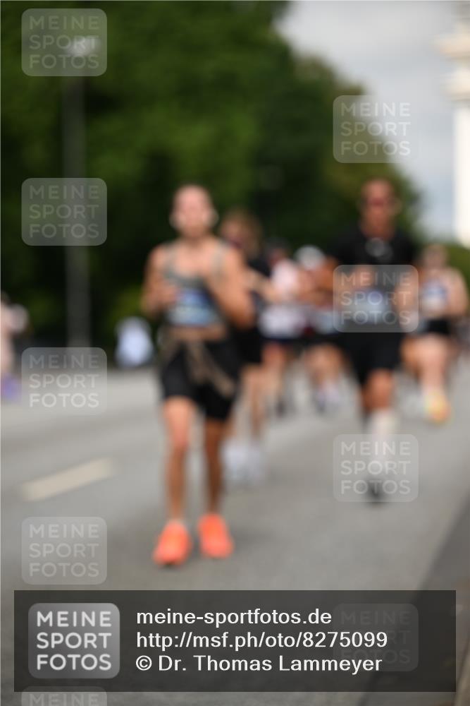 29.06.2025 - hella hamburg halbmarathon Dr. Thomas Lammeyer http://msf.ph/oto/8275099 29.06.2025 10:15:33 Kennedybrücke 1166, 1866, 1992, 2661, 4227, 5254, 5379, 5990, 5991, 7571, 8368, 9169, 9191, 10042, 10372, 10428, 11321 meine-sportfotos.de