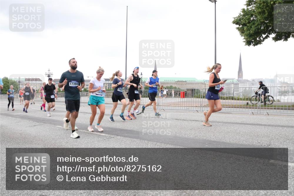 29.06.2025 - hella hamburg halbmarathon Lena Gebhardt http://msf.ph/oto/8275162 29.06.2025 10:54:38 Lombardsbrücke 17394, 13035, 15621, 5174, 1567, 1198, 1762, 1822, 1949, 2084, 2244, 2532, 2566, 2586, 2632, 3002, 3364, 3761, 3795, 3857, 4191, 4192, 4720, 4971, 5157, 5185, 5216, 5309, 5500, 5514, 5727, 5817, 5882, 5933, 5993, 6023, 6279, 6982, 6987, 7498, 7670, 7874, 7946, 7986, 8012, 8186, 8801, 8803, 8867, 9130, 9521, 10207, 10331, 10471, 11033, 11226, 11287, 11354, 11567, 11569, 11785, 12240, 12268, 12270, 12930, 13272, 13283, 13944, 13945 meine-sportfotos.de