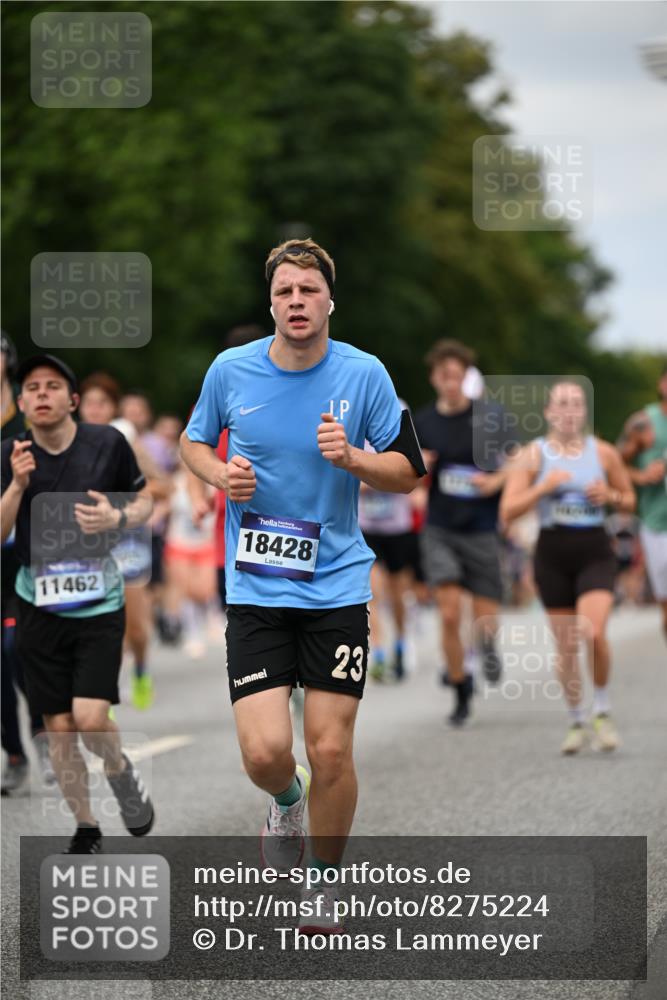 29.06.2025 - hella hamburg halbmarathon Dr. Thomas Lammeyer http://msf.ph/oto/8275224 29.06.2025 10:36:14 Kennedybrücke 1292, 1987, 2349, 2943, 3022, 3239, 3358, 3365, 3707, 3751, 3752, 3778, 4314, 4365, 4605, 4924, 5496, 5601, 5658, 5743, 6218, 7239, 7295, 7334, 7344, 7535, 7570, 7695, 7898, 8072, 8073, 8124, 8127, 8303, 8538, 8757, 9125, 9604, 10248, 10924, 11168, 11225, 11248, 11362 meine-sportfotos.de