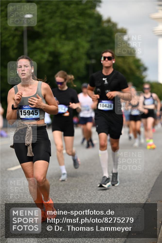 29.06.2025 - hella hamburg halbmarathon Dr. Thomas Lammeyer http://msf.ph/oto/8275279 29.06.2025 10:15:34 Kennedybrücke 1166, 1866, 1992, 2661, 4227, 5254, 5379, 5990, 5991, 7571, 8368, 9169, 9191, 10042, 10372, 10428, 11321 meine-sportfotos.de