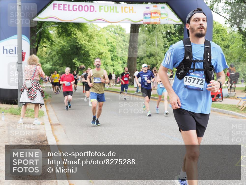 29.06.2025 - hella hamburg halbmarathon MichiJ http://msf.ph/oto/8275288 29.06.2025 10:56:45 Zwischen KM18-KM19 1830, 2359, 6871, 10297, 11595, 13237, 15038, 15772 meine-sportfotos.de