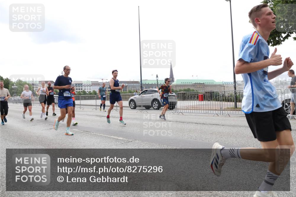 29.06.2025 - hella hamburg halbmarathon Lena Gebhardt http://msf.ph/oto/8275296 29.06.2025 10:35:00 Lombardsbrücke 1276, 1540, 1598, 4884, 1025, 1284, 1497, 1717, 1849, 2023, 2355, 2376, 2751, 3130, 3409, 3420, 3828, 4564, 4884, 5027, 5453, 5531, 6034, 6189, 6310, 6335, 6379, 6397, 6471, 6803, 6843, 7020, 7267, 7299, 7386, 7644, 7733, 7927, 8369, 8793, 9122, 9164, 9248, 9448, 9514, 10335, 10358, 10464, 10606, 10674, 11122, 11233, 11245, 11320, 11359, 11646, 11886, 12019, 12062, 12164, 12236, 12382, 12764, 15477, 16238, 16311, 16390 meine-sportfotos.de