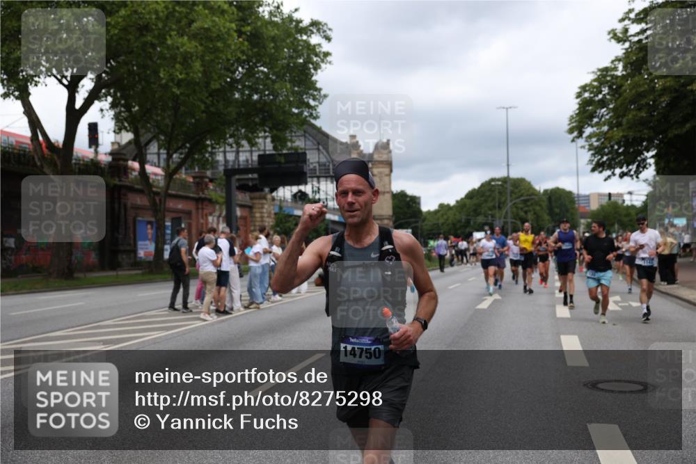 29.06.2025 - hella hamburg halbmarathon Yannick Fuchs http://msf.ph/oto/8275298 29.06.2025 10:49:22 20KM 1120, 1143, 1179, 1834, 2029, 2252, 2448, 2612, 3037, 3256, 4249, 4616, 4897, 5021, 5643, 6891, 7147, 7221, 7594, 7976, 8573, 8618, 8691, 10044, 10188, 10582, 11231, 12248, 12483, 12544, 12545, 13234, 13236, 13470, 14365, 14750, 14909, 15300, 15484, 15584, 15868, 15884, 15896, 16108, 16110, 16176, 16213, 16334, 16521, 16609, 17133, 17259, 17603, 17734, 17940, 18064, 18190, 18290, 19047 meine-sportfotos.de