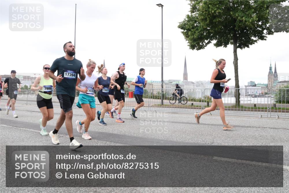 29.06.2025 - hella hamburg halbmarathon Lena Gebhardt http://msf.ph/oto/8275315 29.06.2025 10:54:38 Lombardsbrücke 7986, 17394, 3035, 15627, 1567, 1198, 1762, 1822, 1949, 2084, 2244, 2532, 2566, 2586, 2632, 3002, 3364, 3761, 3795, 3857, 4191, 4192, 4720, 4971, 5157, 5185, 5216, 5309, 5500, 5514, 5727, 5817, 5882, 5933, 5993, 6023, 6279, 6982, 6987, 7498, 7670, 7874, 7946, 7986, 8012, 8186, 8801, 8803, 8867, 9130, 9521, 10207, 10331, 10471, 11033, 11226, 11287, 11354, 11567, 11569, 11785, 12240, 12268, 12270, 12930, 13272, 13283, 13944, 13945 meine-sportfotos.de