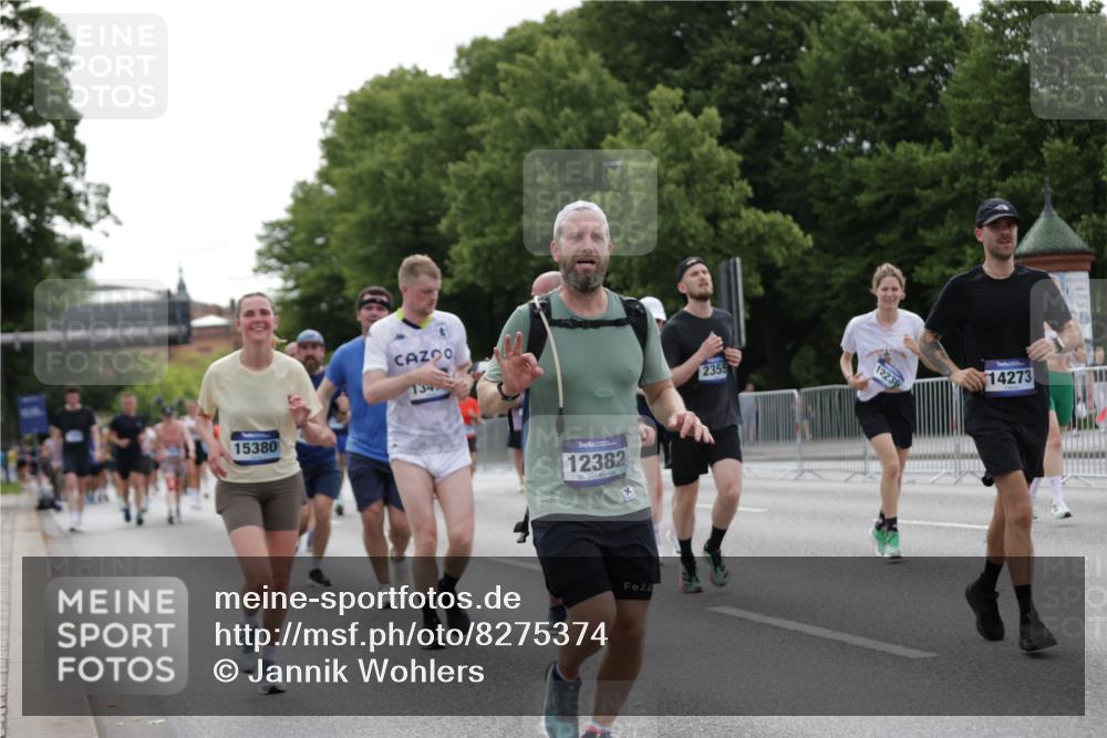 29.06.2025 - hella hamburg halbmarathon Jannik Wohlers http://msf.ph/oto/8275374 29.06.2025 10:34:23 Lombardsbrücke 1025, 2355, 3130, 3420, 4884, 5453, 6310, 6335, 6379, 6843, 7020, 7299, 7386, 7733, 8369, 8793, 9122, 9164, 9448, 9514, 10335, 10674, 11122, 11245, 11646, 12019, 12164, 12236, 12382, 12764, 13311, 13416, 13471, 13473, 14273, 14527, 15310, 15380, 15477, 15984, 16311, 16471, 17412, 18892 meine-sportfotos.de