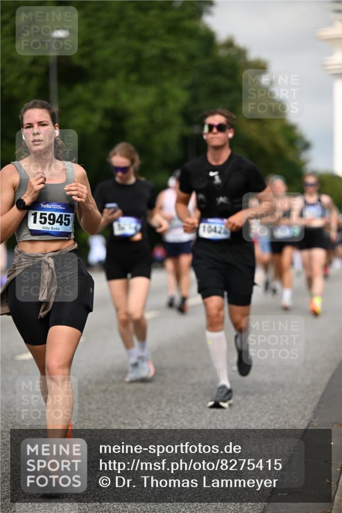 29.06.2025 - hella hamburg halbmarathon Dr. Thomas Lammeyer http://msf.ph/oto/8275415 29.06.2025 10:15:34 Kennedybrücke 1166, 1866, 1992, 2661, 4227, 5254, 5379, 5990, 5991, 7571, 8368, 9169, 9191, 10042, 10372, 10428, 11321 meine-sportfotos.de