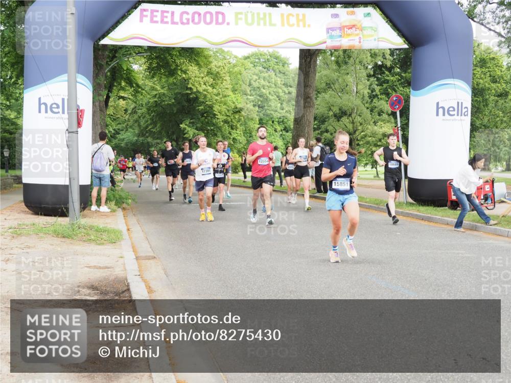 29.06.2025 - hella hamburg halbmarathon MichiJ http://msf.ph/oto/8275430 29.06.2025 10:31:37 Zwischen KM18-KM19 1735, 4318, 4425, 10493, 12153, 12554, 12623, 14226, 15706, 15851, 16338, 17391, 18689 meine-sportfotos.de