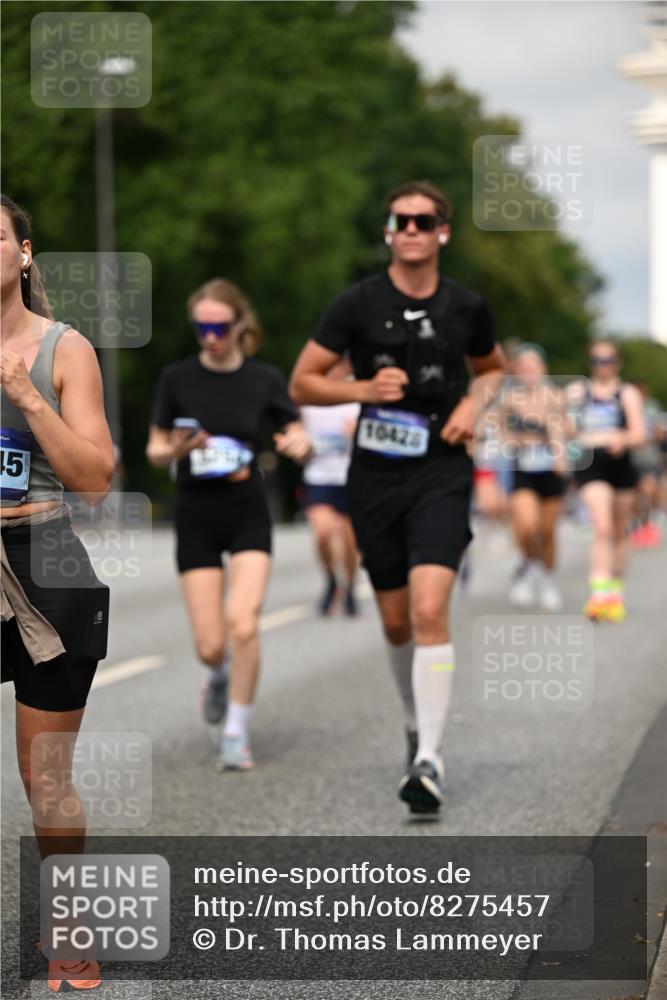 29.06.2025 - hella hamburg halbmarathon Dr. Thomas Lammeyer http://msf.ph/oto/8275457 29.06.2025 10:15:34 Kennedybrücke 1166, 1866, 1992, 2661, 4227, 5254, 5379, 5990, 5991, 7571, 8368, 9169, 9191, 10042, 10372, 10428, 11321 meine-sportfotos.de