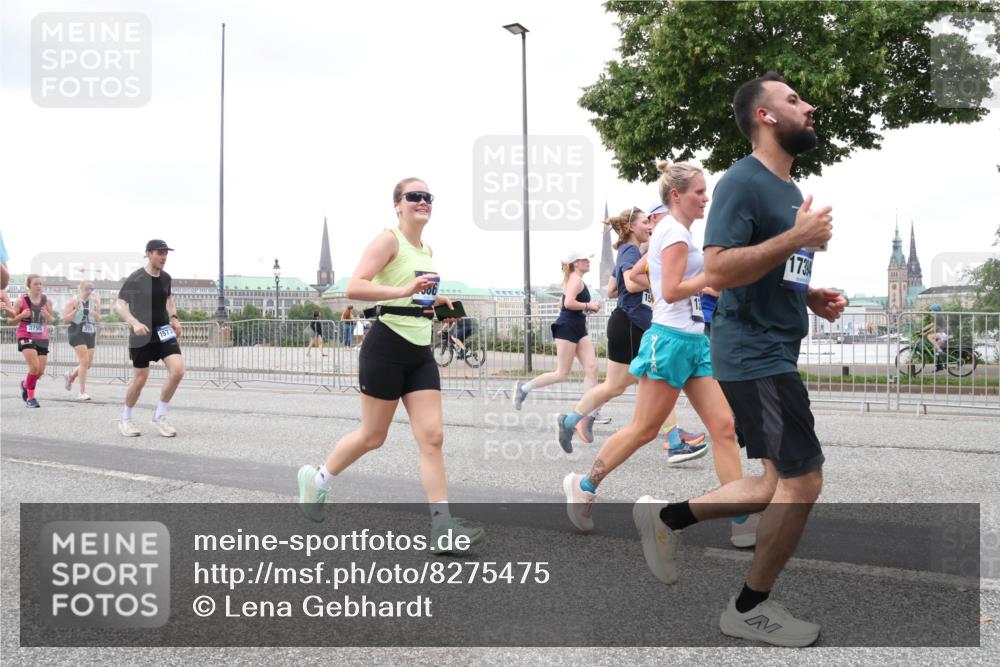 29.06.2025 - hella hamburg halbmarathon Lena Gebhardt http://msf.ph/oto/8275475 29.06.2025 10:54:39 Lombardsbrücke 3795, 1573, 173, 1198, 1762, 1822, 1949, 2084, 2244, 2532, 2566, 2586, 2632, 3002, 3364, 3761, 3795, 3857, 4191, 4192, 4720, 4971, 5157, 5185, 5216, 5309, 5392, 5500, 5514, 5727, 5817, 5882, 5933, 5993, 6023, 6279, 6839, 6982, 6987, 7498, 7670, 7874, 7946, 7986, 8012, 8186, 8801, 8803, 9130, 9521, 9596, 10207, 10331, 10471, 11033, 11226, 11287, 11354, 11567, 11569, 11785, 12240, 12268, 12270, 12930, 13272, 13283, 13944, 13945 meine-sportfotos.de